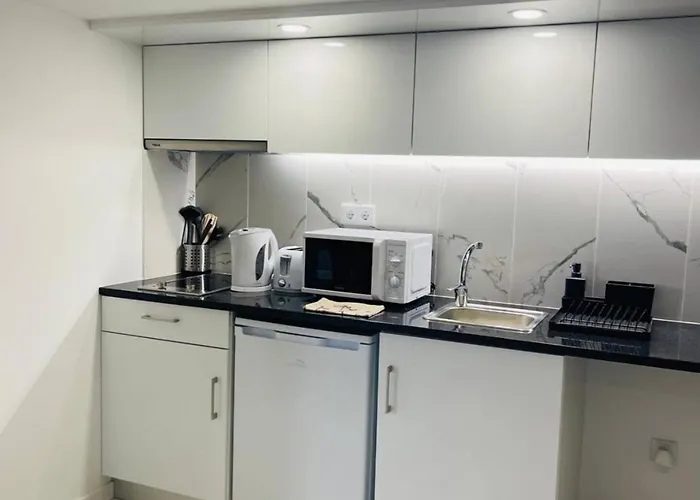 בית הארחה Paraiso Do Sitio 2 נאזרה